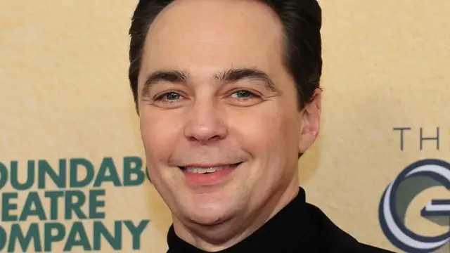 'Video thumbnail for Jim Parsons' Transformation Is Beyond Stunning'