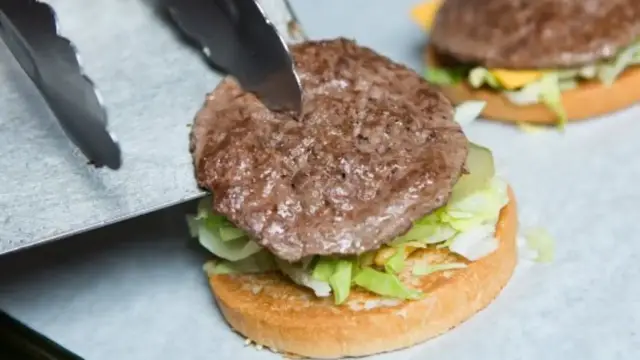 'Video thumbnail for Horrifying Fast Food Worker Confessions'