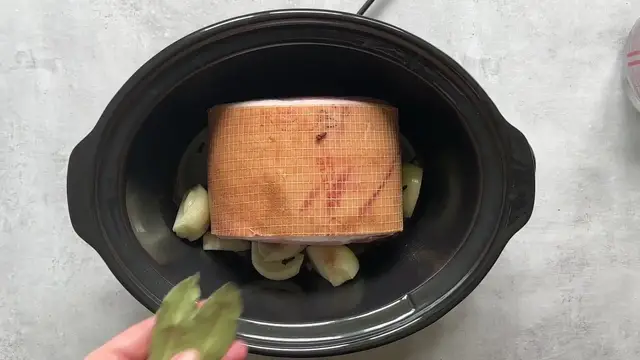 'Video thumbnail for Slow Cooker Gammon - A Simple and Tasty Slow Cooker Recipe Idea ¦ Liana's Kitchen'