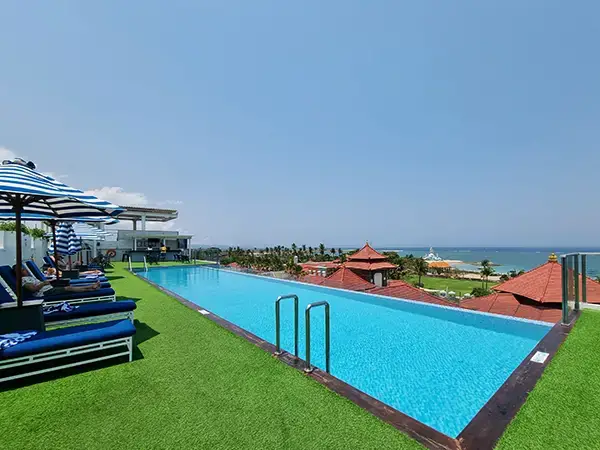 'Video thumbnail for Inside Holiday Inn Express Baruna Bali'