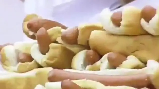 'Video thumbnail for Professional Eating Champions Who Were Seriously Injured While Eating'