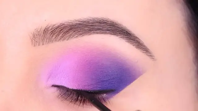 'Video thumbnail for HOW TO Purple Glitter Smokey Eye Makeup tutorial'