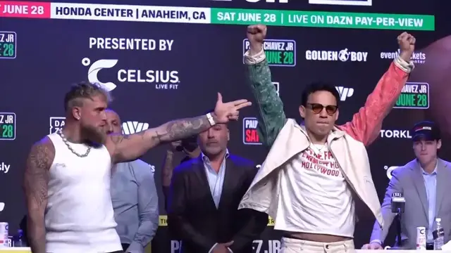 'Video thumbnail for Jake aims to establish himself as a legitimate boxer by defeating Chavez Jr'
