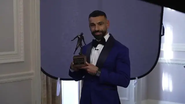 'Video thumbnail for Mo Salah collects Football Writers' Association Footballer of the Year award'