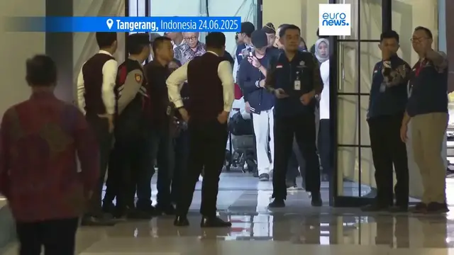 'Video thumbnail for France, Indonesia evacuate citizens stranded in Israel and Iran'