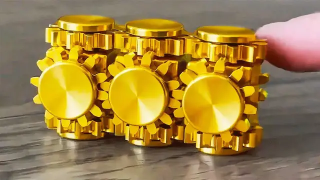 'Video thumbnail for 15 Kinetic Gadgets You Will Love!'