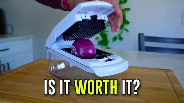 'Video thumbnail for What To Expect With The Fullstar Vegetable Chopper & Spiralizer'