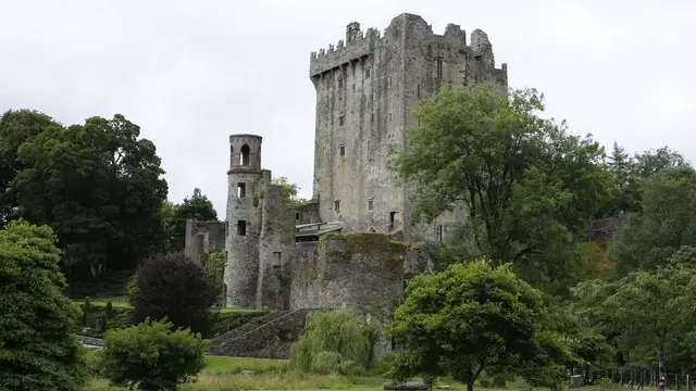 'Video thumbnail for Blarney Castle | Wundersames Irland'