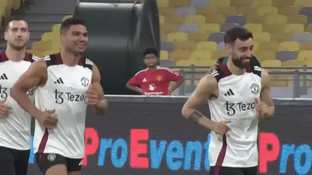 'Video thumbnail for Manchester United train in Kuala Lumpur ahead of friendly'