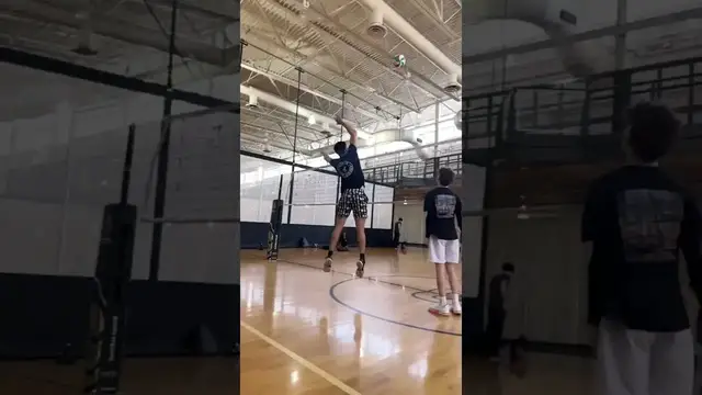 'Video thumbnail for Amazing Volleyball Jump Serve'
