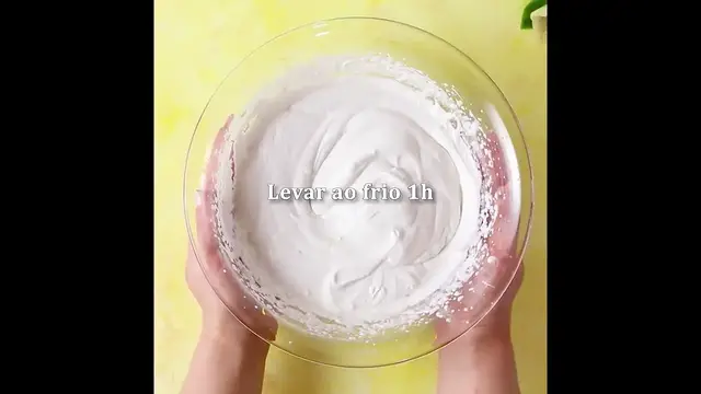 'Video thumbnail for Sugestão para o dia da Mãe! MOUSSE DE LIMÃO – SEM LEITE E SEM LACTOSE #shorts #criarcomercrescer'