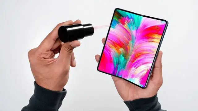 'Video thumbnail for Why Does The Samsung Galaxy Z Fold 4 Look This Way?'