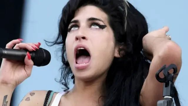 'Video thumbnail for The Tragic Real-Life Story Of Amy Winehouse'