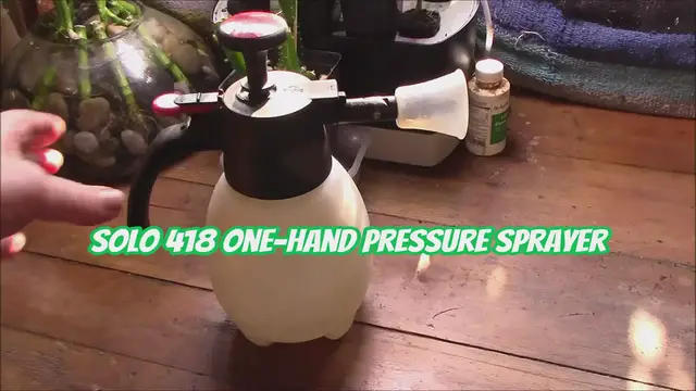 'Video thumbnail for Solo One Hand Pressure Sprayer'