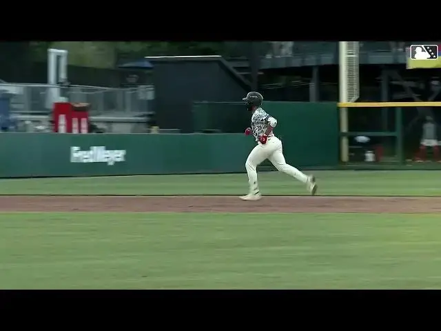 'Video thumbnail for Harry Ford LAUNCHES a Two-Run Home Run! | Seattle Mariners Prospect'