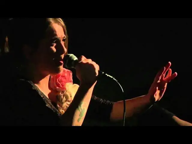 'Video thumbnail for MINHA ALMA DE AMOR SEDENTA SEQUEOSA - GISELA JOÃO'