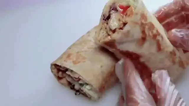 'Video thumbnail for Chicken Wrap, Quick And Easy Recipe'