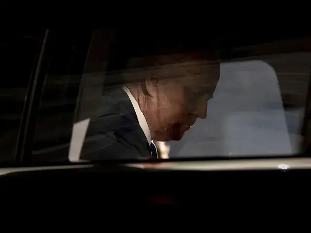 'Video thumbnail for 'Biden, You Can't Hide!' - President Whisked Away As Mob Descends On White House'