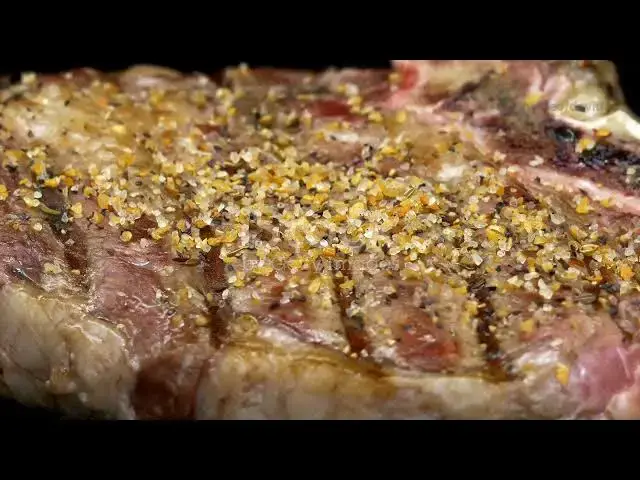 'Video thumbnail for Beef Ribs in Mud: The Ultimate Primitive BBQ Experience'