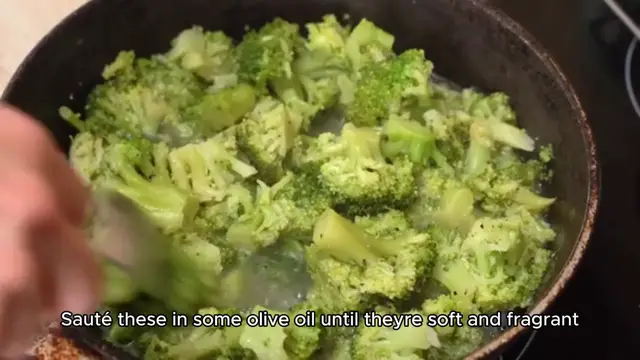 'Video thumbnail for Tortellini Minestrone'