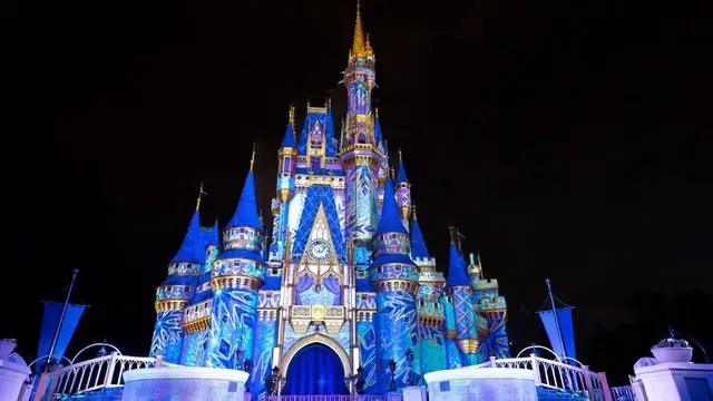 'Video thumbnail for Making Frozen Holiday Surprise | Magic Kingdom | Walt Disney World Resort 2023 4K'