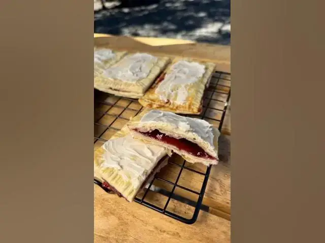 'Video thumbnail for Easy Homemade Poptarts!'