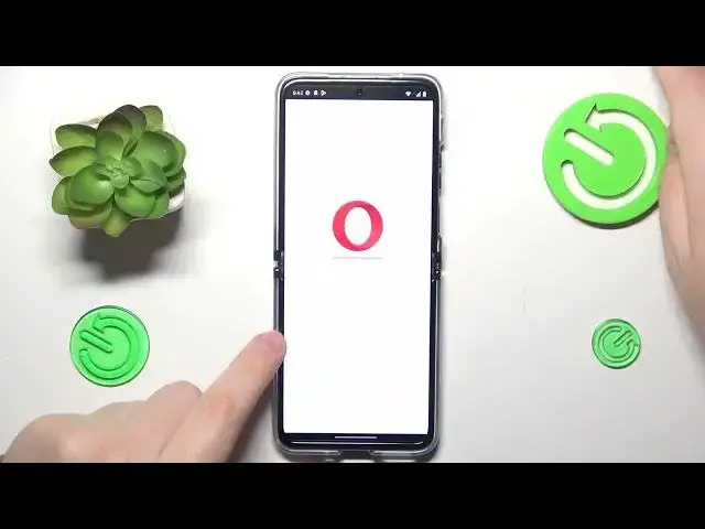 'Video thumbnail for How to Download the Opera Browser App on a MOTOROLA Razr 40 Ultra'