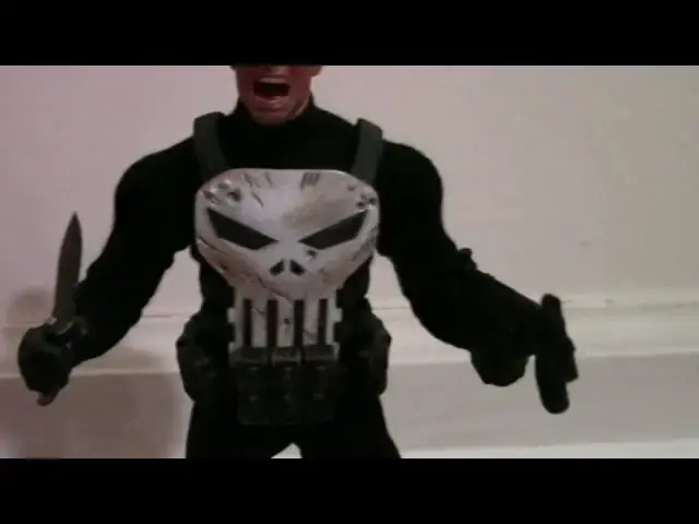 'Video thumbnail for Unboxing/Review Mezco Toys ONE:12 COLLECTIVE Punisher'