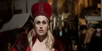 'Video thumbnail for Exclusive: Rebel Wilson Shares Personal Connections to JULIET & ROMEO Role'
