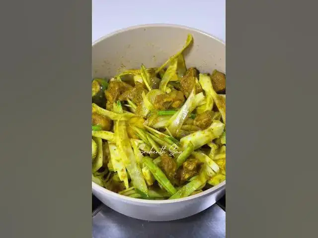 'Video thumbnail for Easy Cambodian Home Cooking Tips | របៀបធ្វើសម្លរកកូរអោយឆ្ងាញ់'
