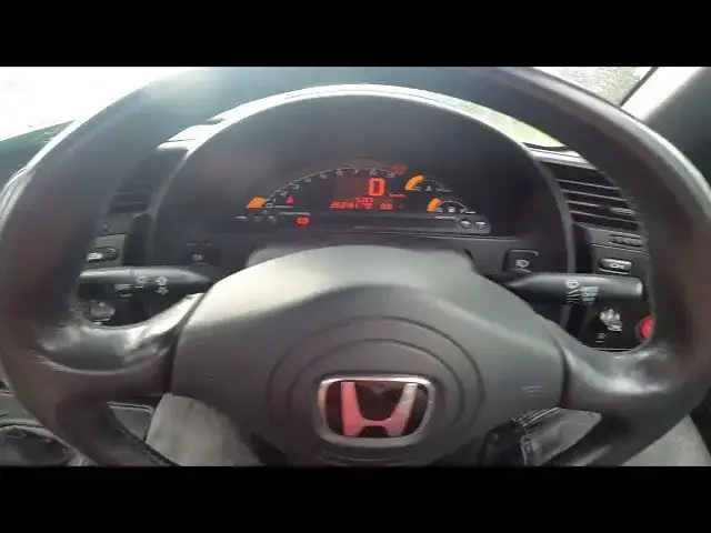 'Video thumbnail for How to Adjust Radio Volume in Honda S2000 ( 1999 - 2009 ) - Change Radio Volume'