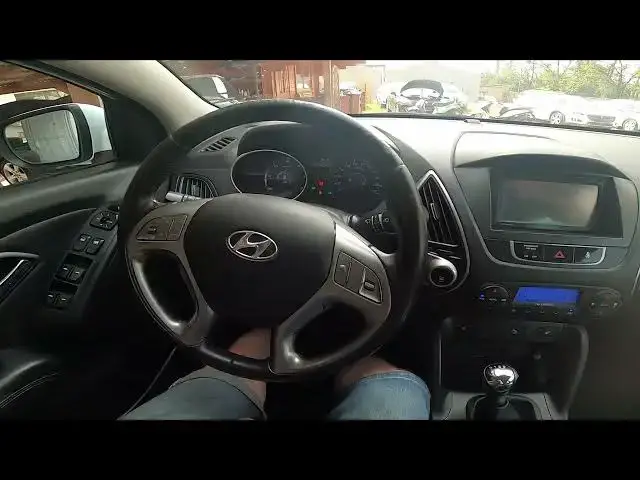 'Video thumbnail for How to Enter Reverse Gear in Hyundai ix35 ( 2010 – 2015 ) | Put On Reverse Gear'