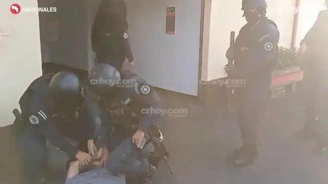 'Video thumbnail for Rescate de joven golpeada por pareja y detención de sujeto en motel'