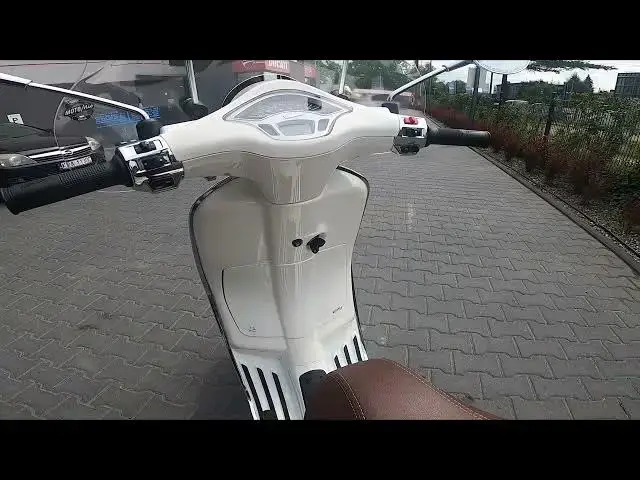 'Video thumbnail for How to Find Sticker With Recommended Tyre Pressure in Vespa Primavera ( 2017 - now )'