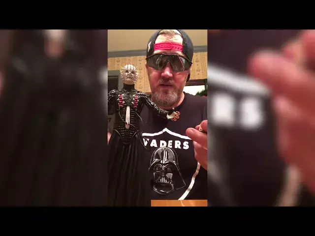 'Video thumbnail for Unboxing/Review Mezco Hellraiser III: Hell on Pinhead 12" Figure'