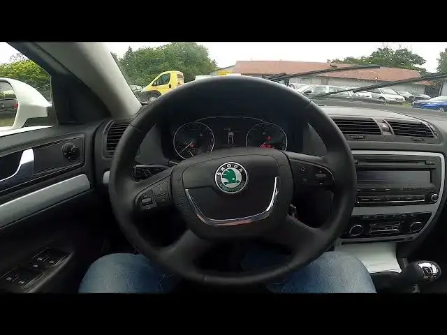 'Video thumbnail for How to Enable or Disable Auto Airflow in Skoda Octavia II ( 2004 – 2013 ) - Use Auto Climate Control'