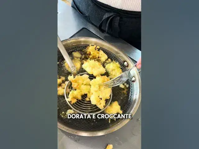 'Video thumbnail for Fiori di sambuco fritti: la frittella profumata che non puoi perderti! 🤤'
