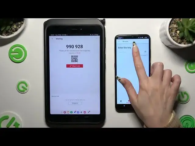 'Video thumbnail for Transfer Files from SAMSUNG Galaxy Tab Active 5 to Android Device using Send Anywhere'
