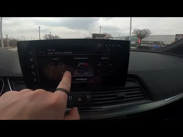 'Video thumbnail for How to Find and Manage Display Settings in AUDI Q5 II ( 2017 - now ) - Adjust Radio Display'