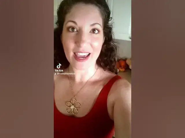'Video thumbnail for Vegan Apple Crisp #shorts'