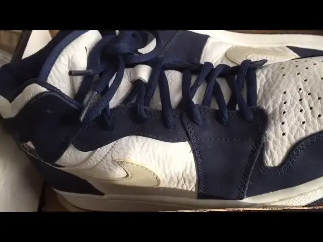 'Video thumbnail for 2001 Air Jordan 1 Mid Midnight Navy Japan , Buy It Now'