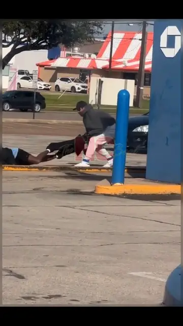 'Video thumbnail for WATCH: Brinks truck driver stripped while being robbed, robber gets away with hefty cash '