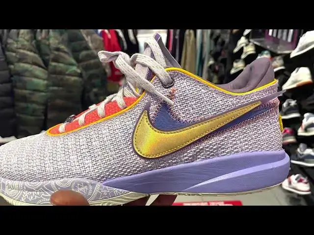 'Video thumbnail for Quick Look At The Lebron 20 Purple & Gold ( Violet Frost)'