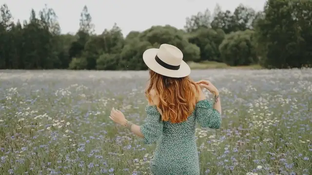 'Video thumbnail for 15 Bohemian Outfit Ideas: Embrace the Free-Spirited Fashion'