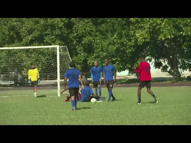 'Video thumbnail for Resumen Atletico Vedado VS Almendras de Parraga Partido 46'