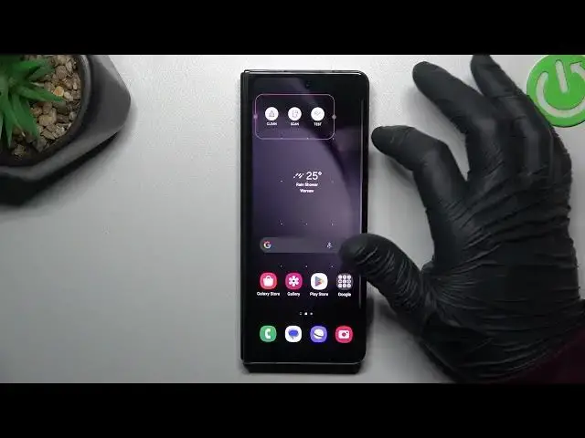 'Video thumbnail for How to Rearrange & Personalize the Home Screen on SAMSUNG Galaxy Z Fold5'
