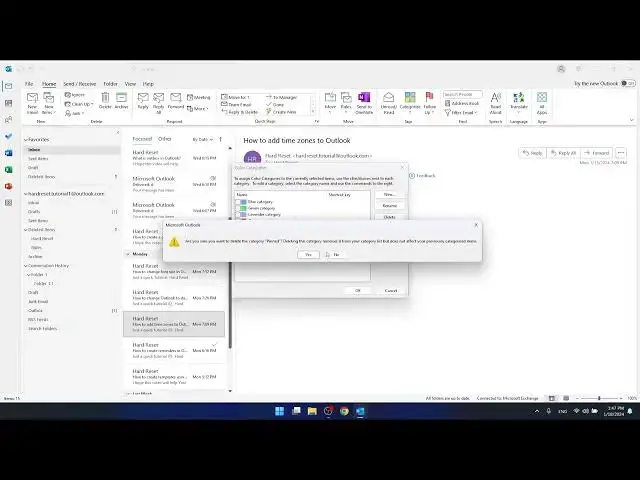 'Video thumbnail for How to Pin an Email in Outlook'