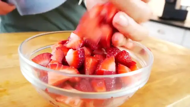 'Video thumbnail for HOW TO MAKE THE BEST FRUIT SALAD _ easy recipe(720P_HD)'