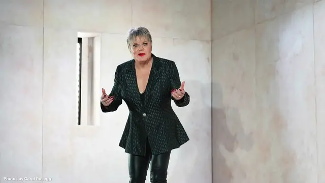 'Video thumbnail for Video: How Eddie Izzard Is Playing All the Parts in HAMLET'