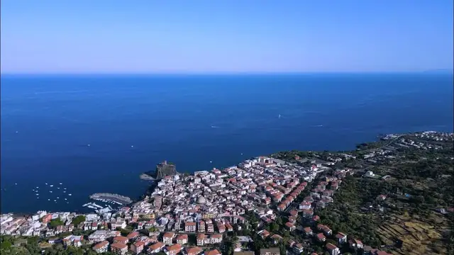 'Video thumbnail for DJI Mini 4 Pro: Advancing towards a target'